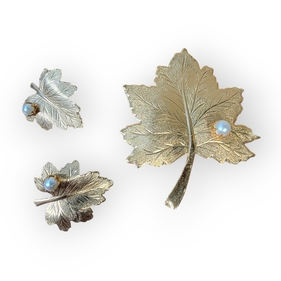 Vintage Sarah Coventry Leaf Pin Brooch & Clip on Earrings Set 1960s 1970s - Picture 10 of 14